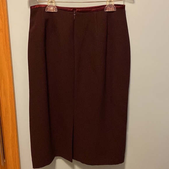Kasper two piece suit. Jacket and skirt included. Deep wine color. Size 6. - Picture 4 of 5